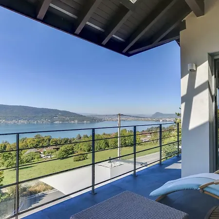 Willa Le Clos Du Lac : Villa *